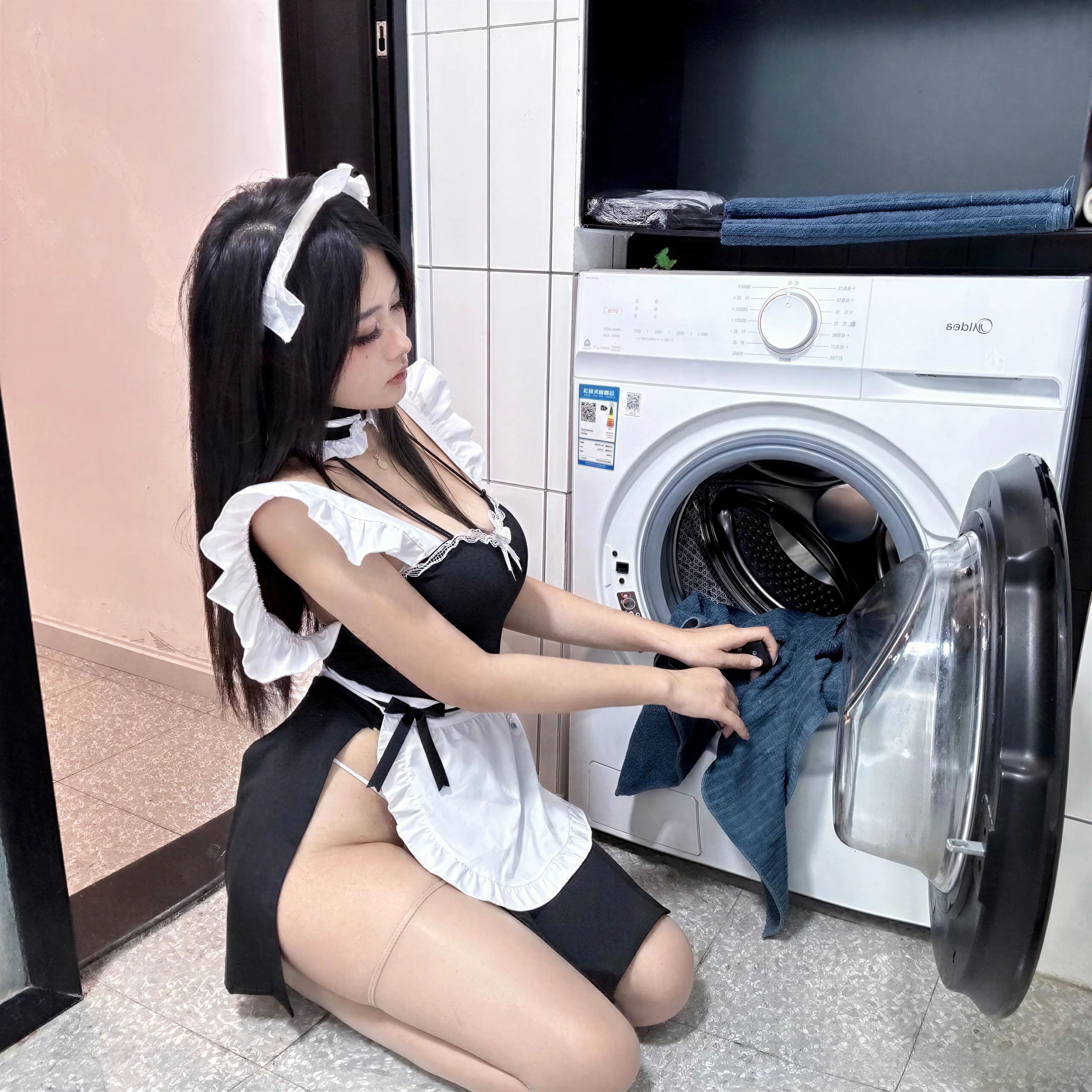 柒柒还活着 – 女仆 8P